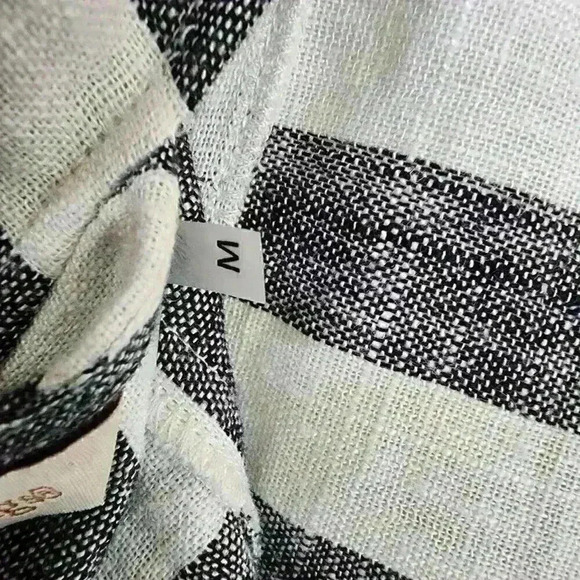 Soft Surroundings Women's Gray White Striped Cold Shoulder Casual Top Size M - Picture 10 of 11